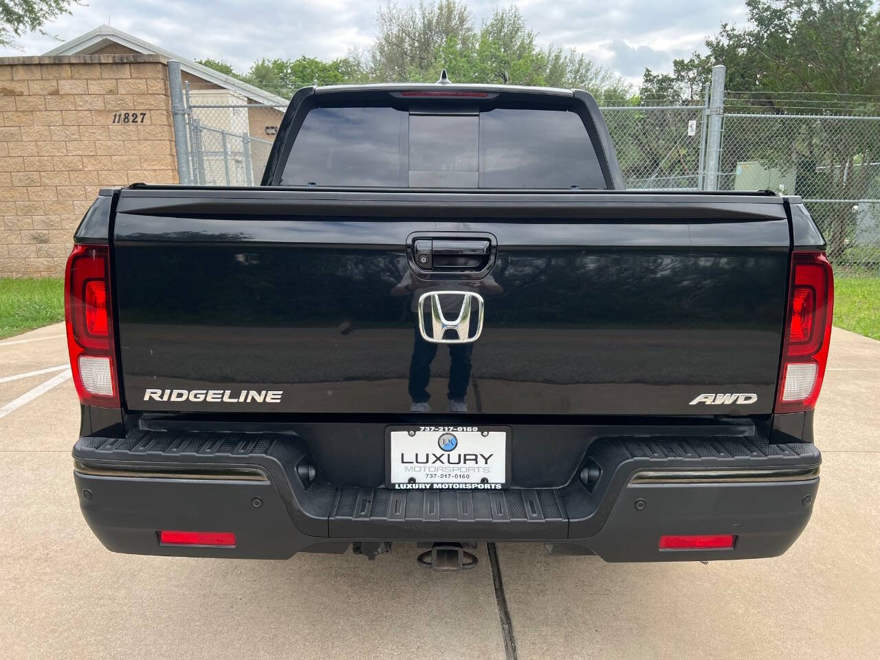 Used 2017 Honda Ridgeline Black Edition image 11