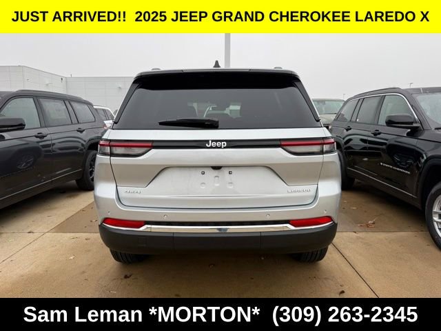New 2025 Jeep Grand Cherokee Laredo X image 12