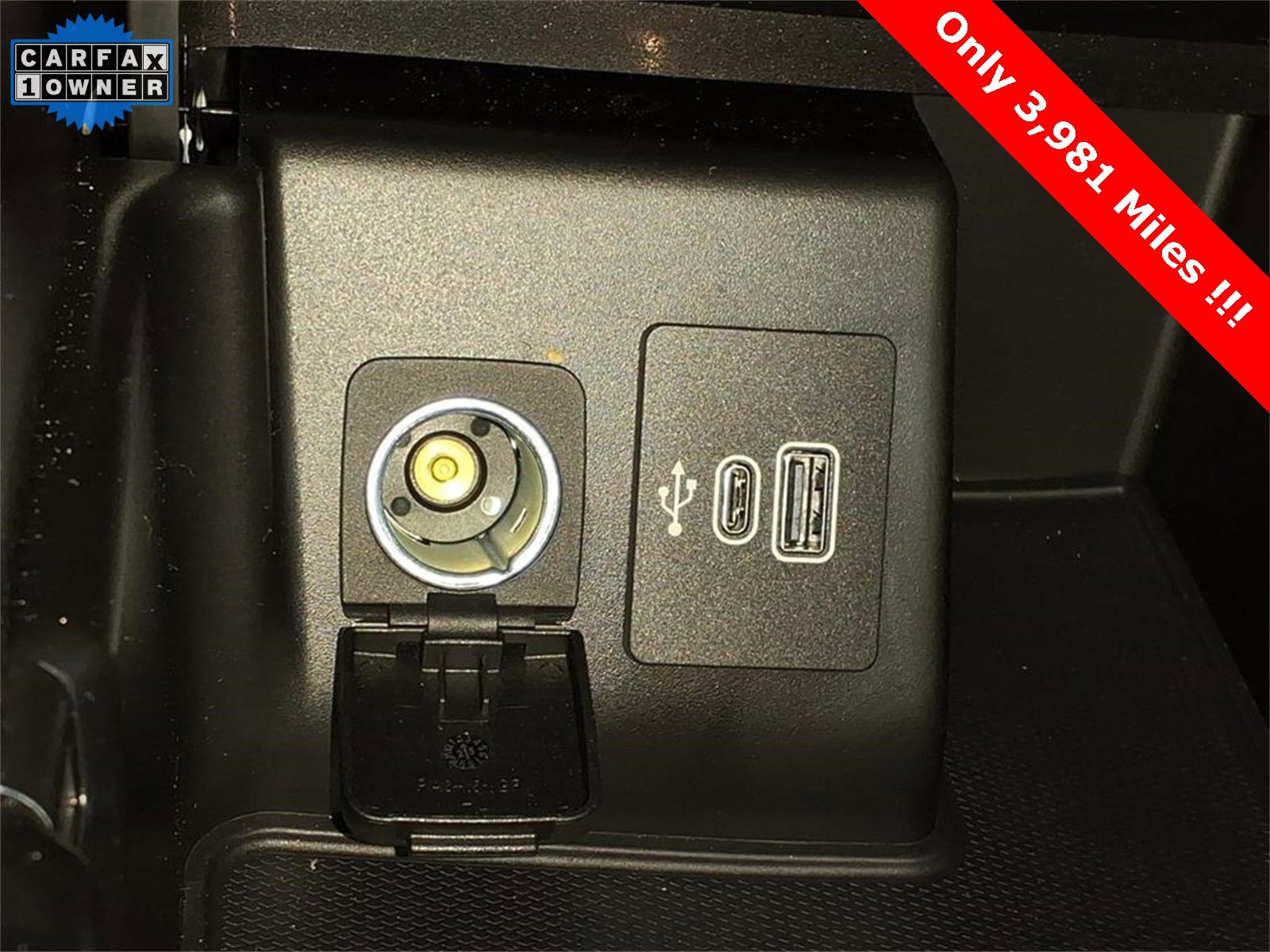 Used 2025 Ford Explorer Active w/ Active Comfort Package image 23