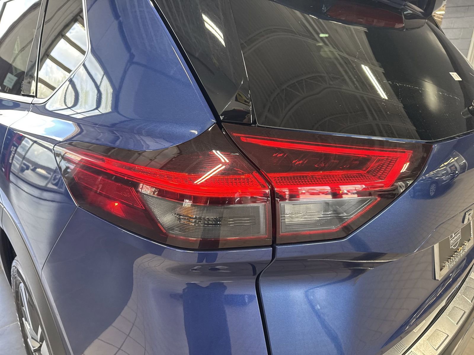 Certified 2023 Nissan Rogue Platinum w/ Platinum Premium Package AWD/4WD image 39