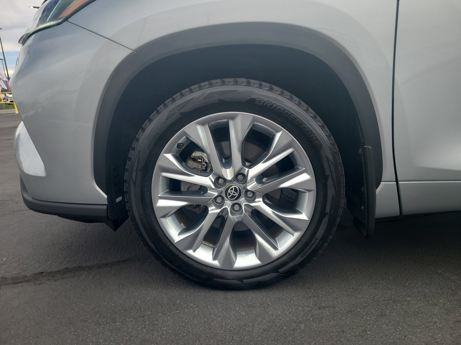 Used 2023 Toyota Highlander Limited AWD/4WD image 26