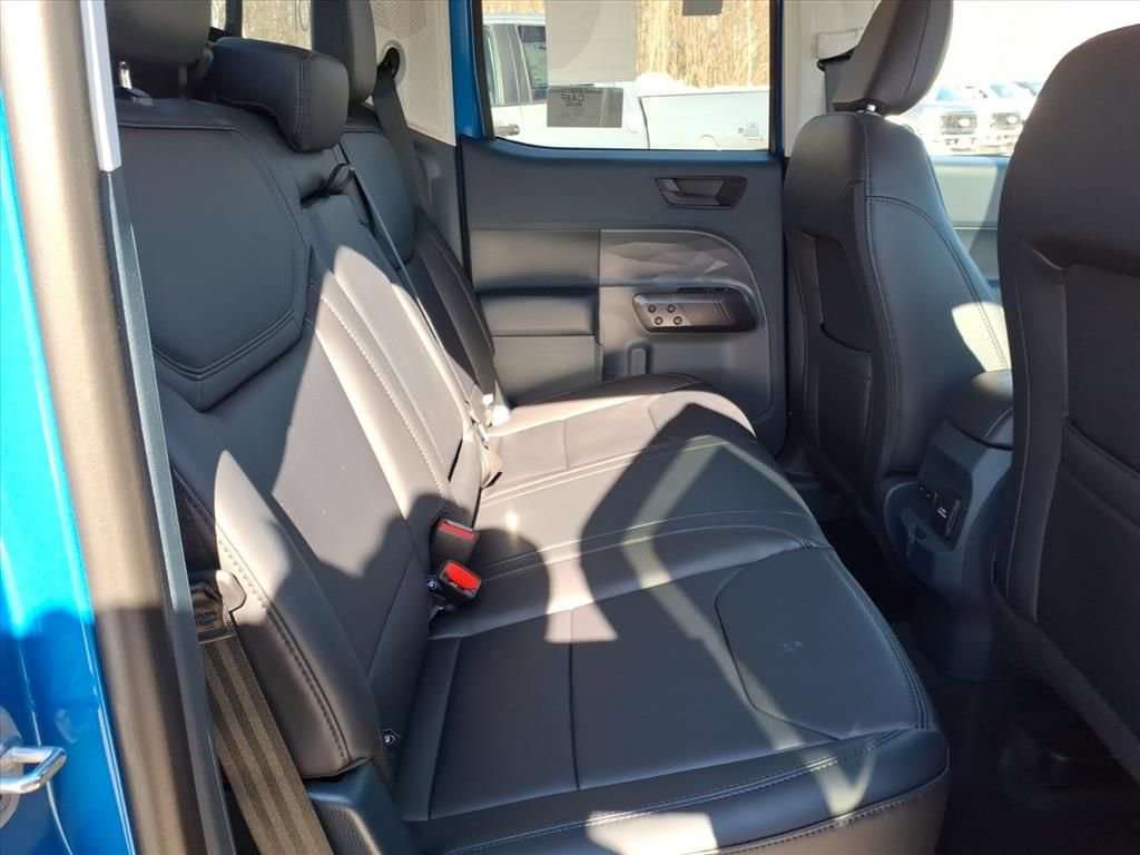 New 2026 Ford Maverick Lariat w/ Black Appearance Package image 13