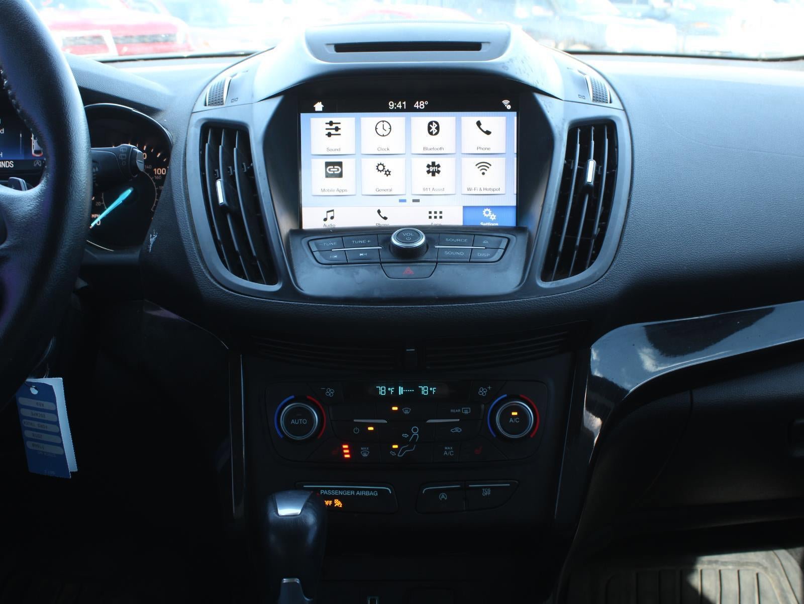 Used 2018 Ford Escape SE w/ SE Sport Appearance Package AWD/4WD image 11