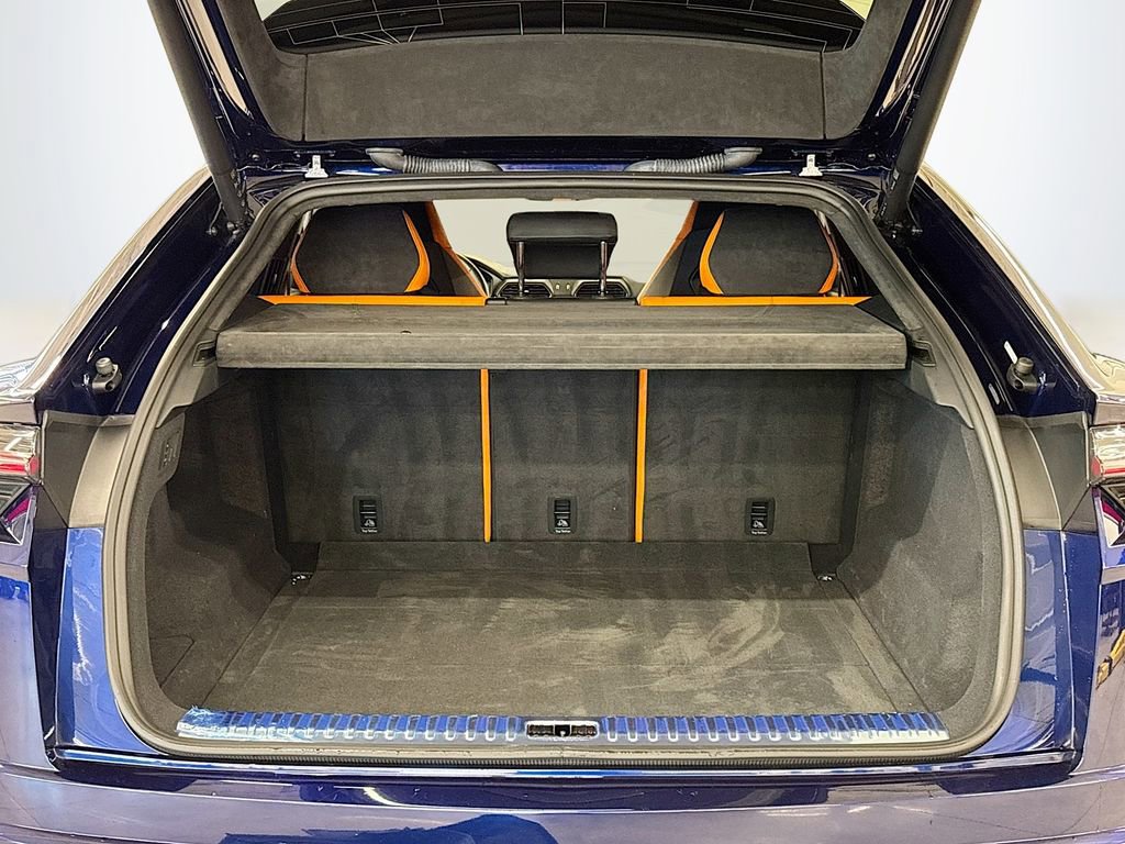 Used 2022 Lamborghini Urus image 26