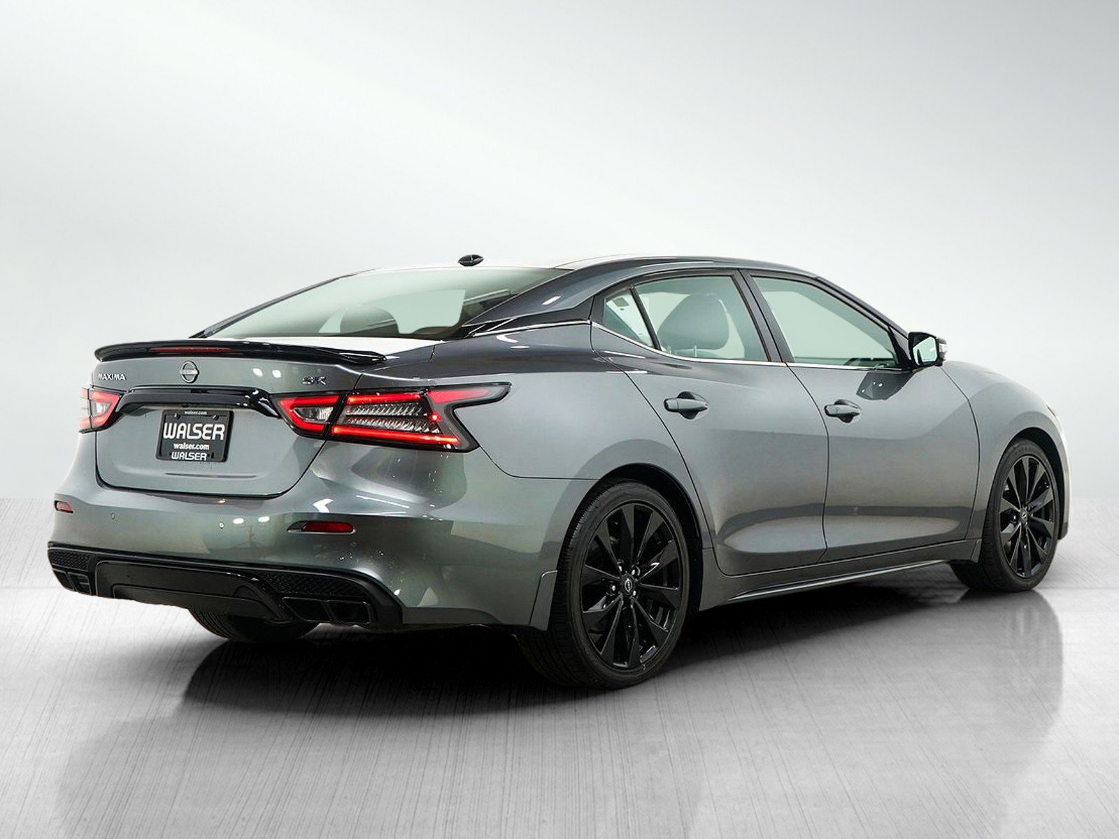 Used 2023 Nissan Maxima SR w/ Sport Mat Group image 6