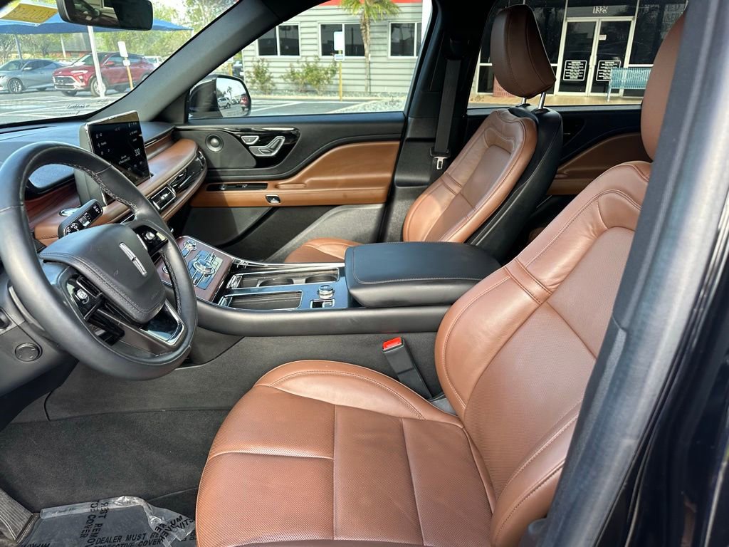 Used 2023 Lincoln Aviator Reserve w/ Equipment Group 201A RWD image 11
