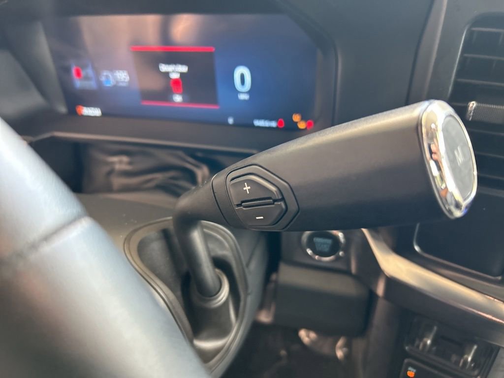 Used 2025 Ford F350 Lariat image 8