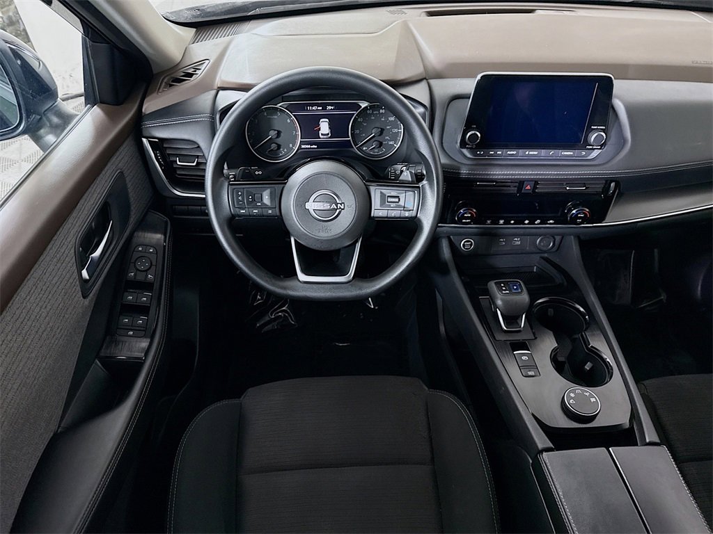 Certified 2022 Nissan Rogue SV image 3