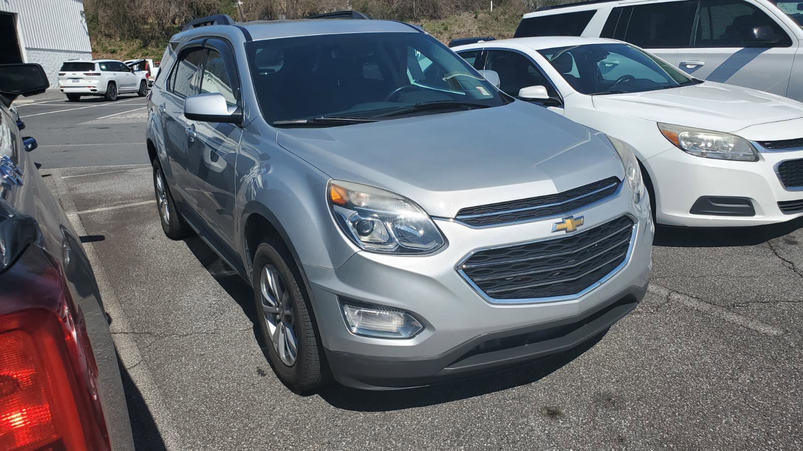 Used 2017 Chevrolet Equinox LT w/ Convenience Package image 2