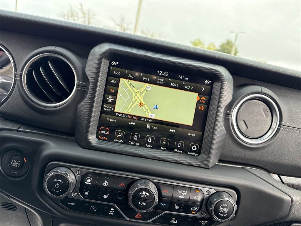 Used 2022 Jeep Wrangler Unlimited Sahara w/ Cold Weather Group image 23