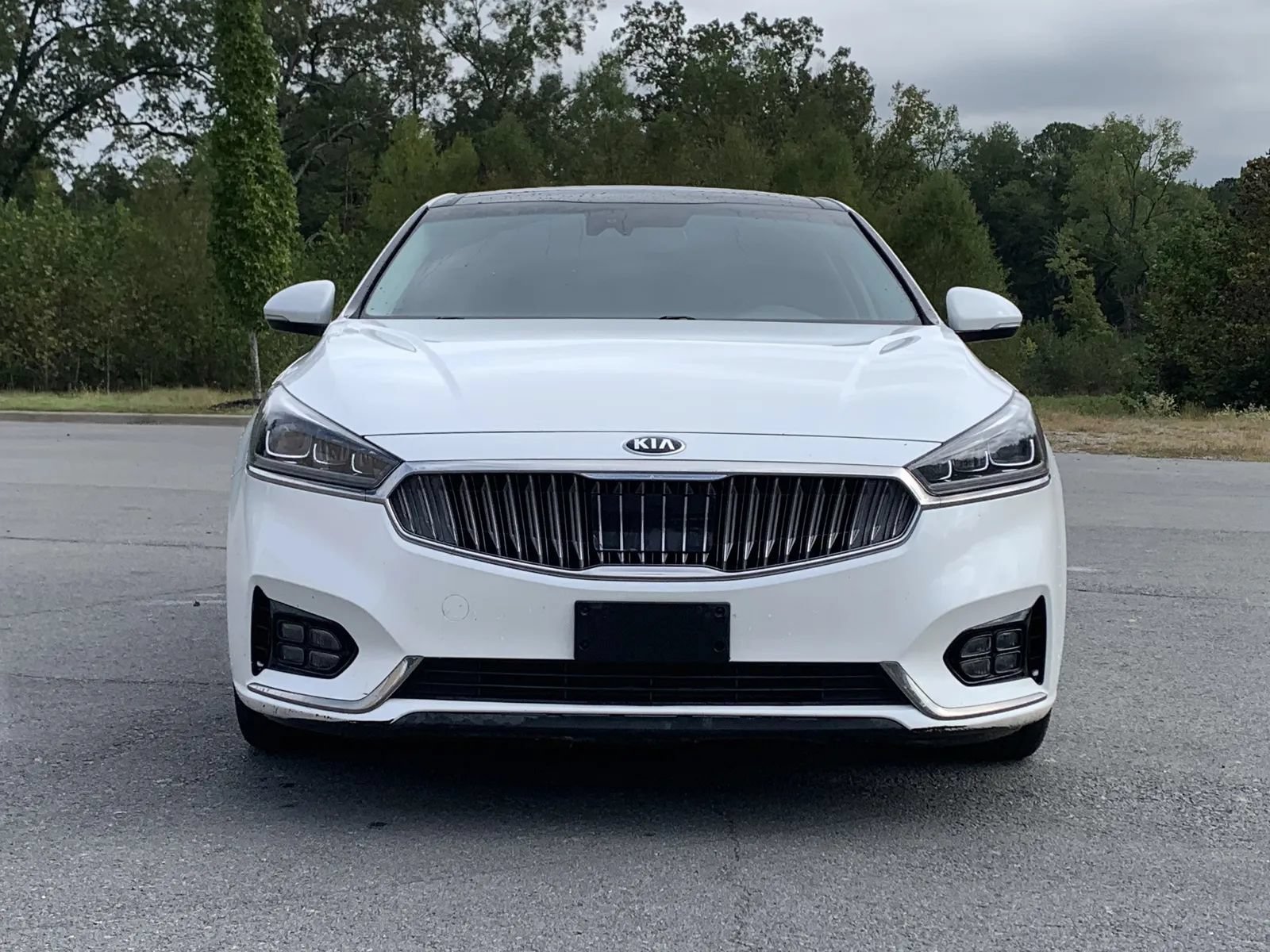 Used 2019 Kia Cadenza Technology FWD image 2