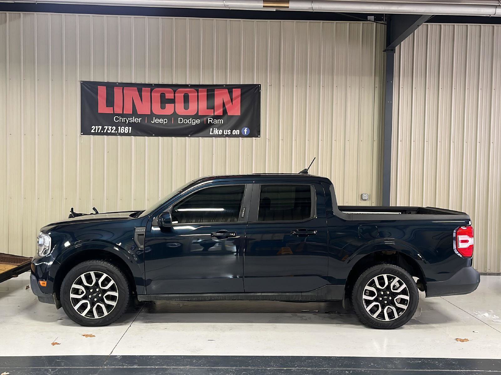 Used 2022 Ford Maverick Lariat w/ Lariat Luxury Package image 2