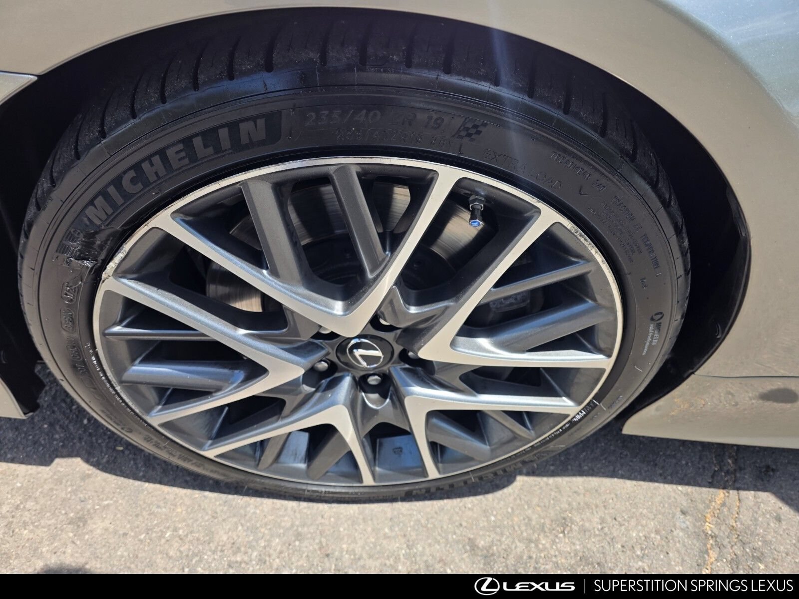 Used 2016 Lexus RC 200t RWD image 10