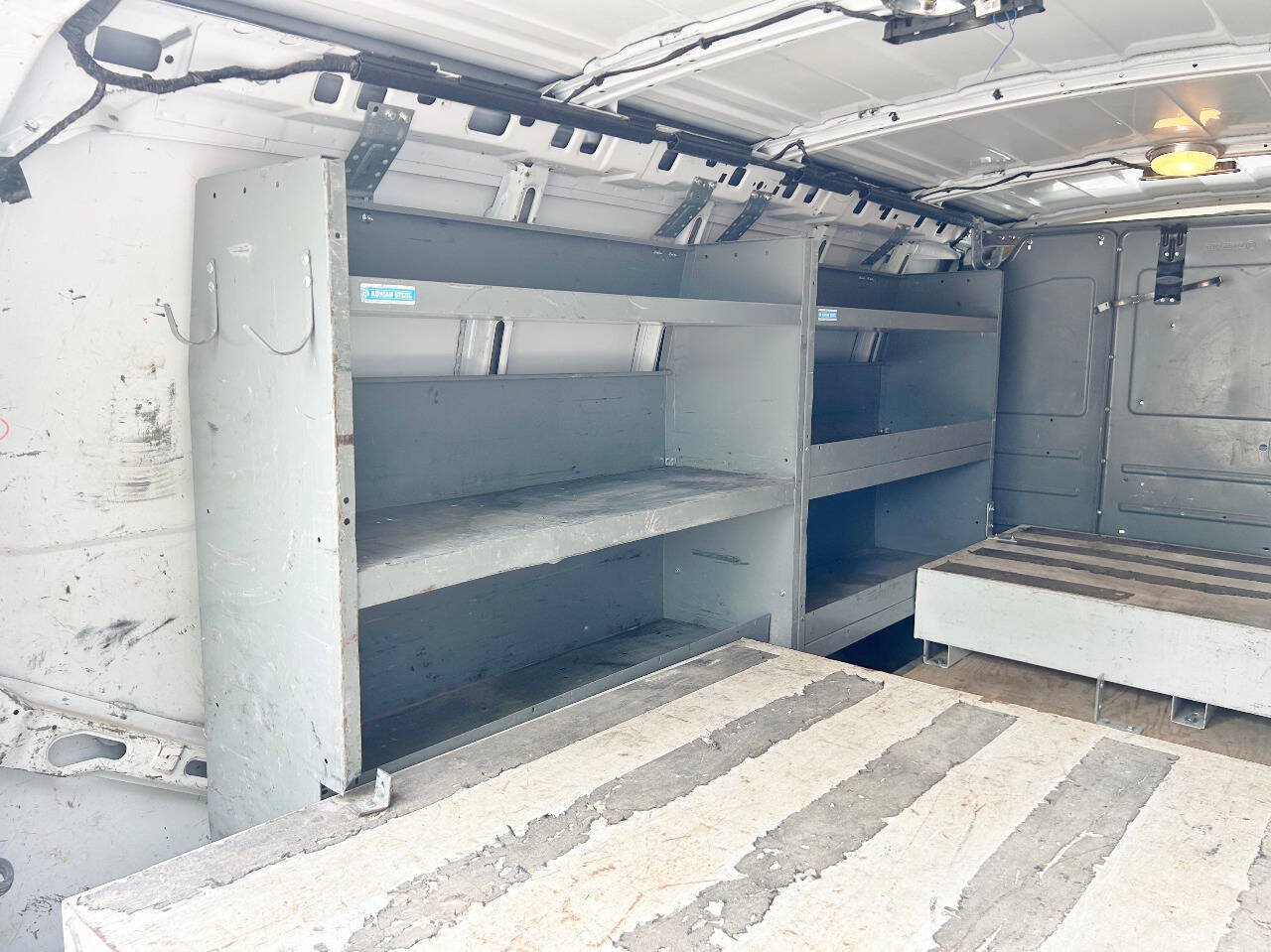 Used 2015 Chevrolet Express 3500 RWD image 14