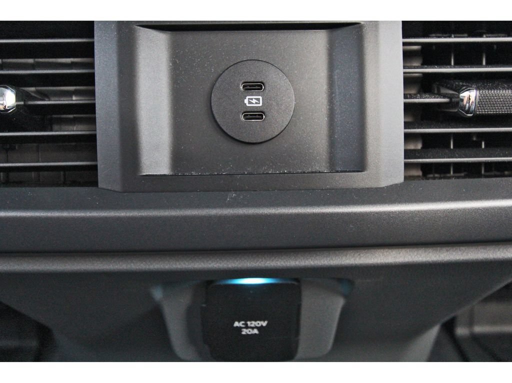 Used 2025 Ford F150 Lightning XLT AWD/4WD image 13