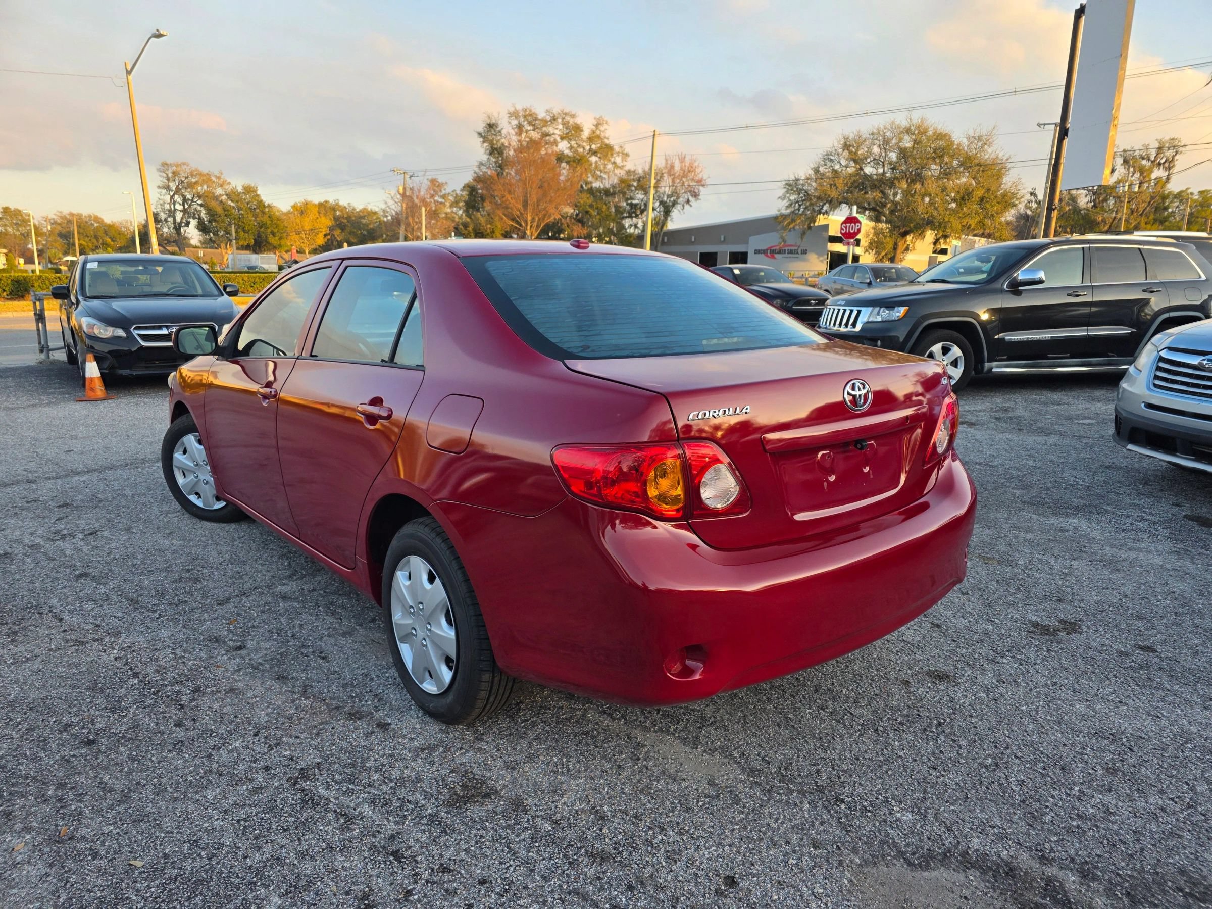 Used 2010 Toyota Corolla LE FWD image 5