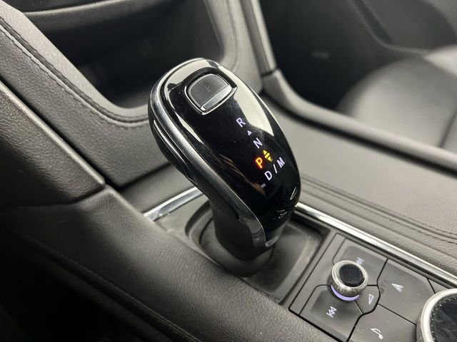 Certified 2024 Cadillac XT5 Premium Luxury w/ Technology Package FWD image 16