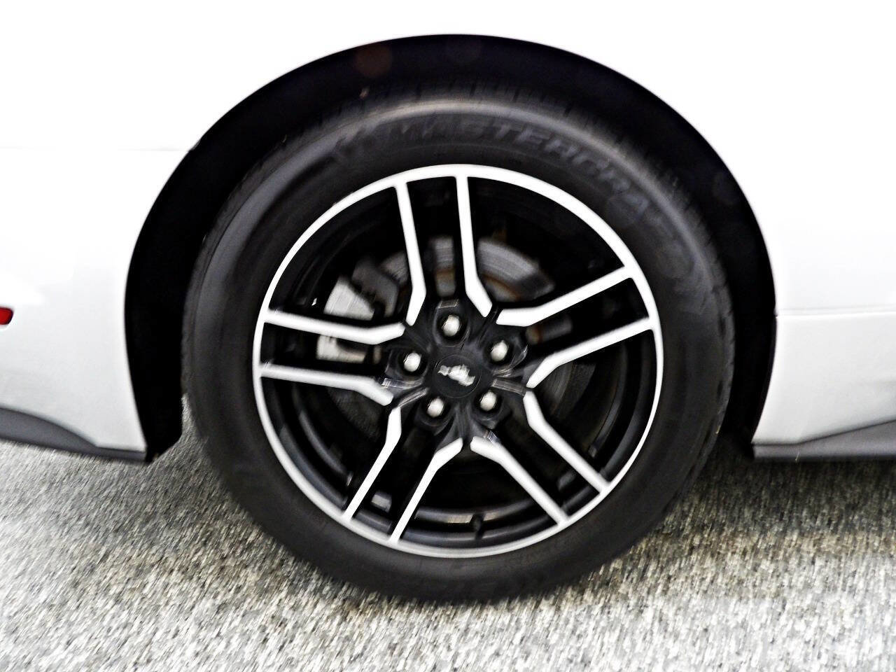 Used 2018 Ford Mustang Premium w/ Equipment Group 201A image 22