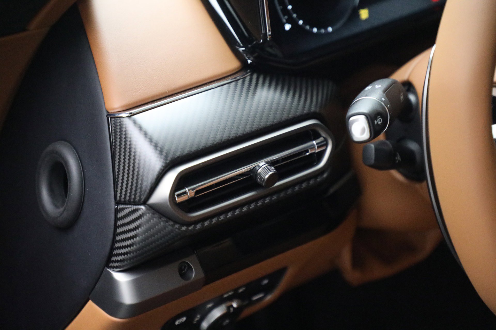 New 2026 Aston Martin V8 Vantage Coupe image 21