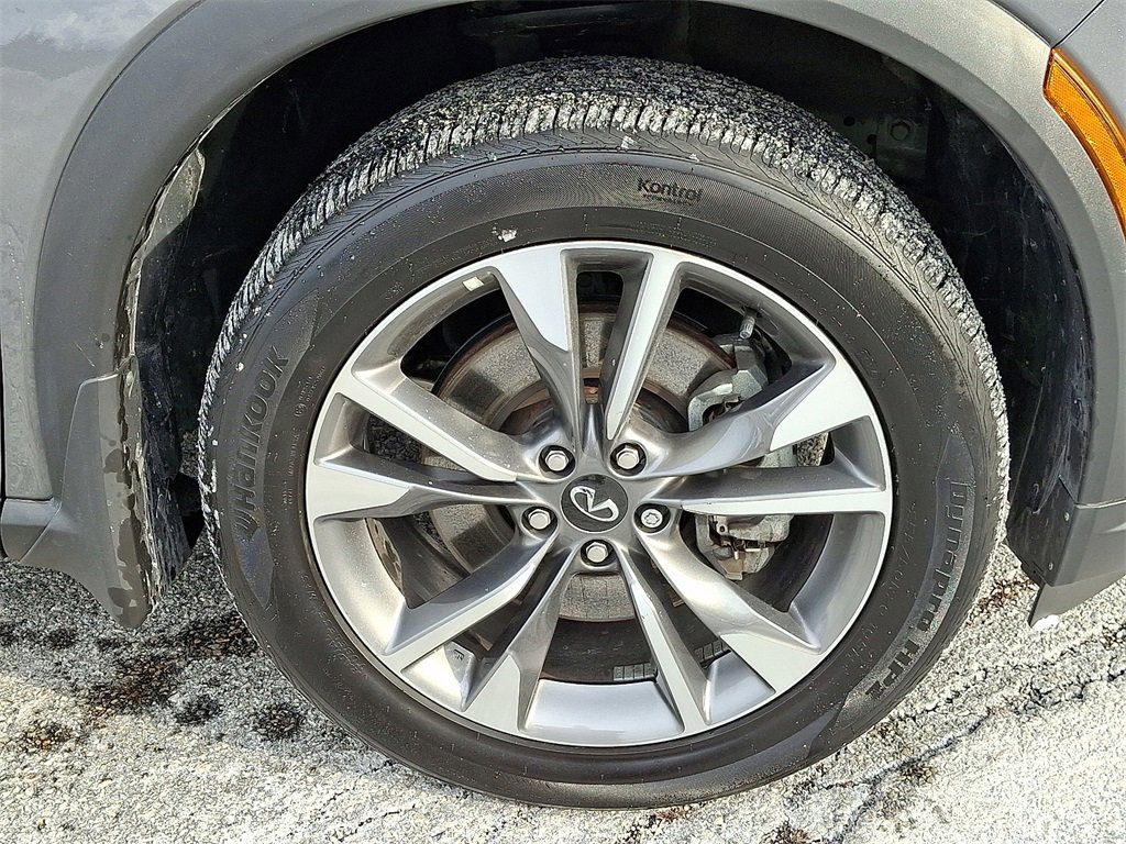 Certified 2025 INFINITI QX60 Luxe image 9