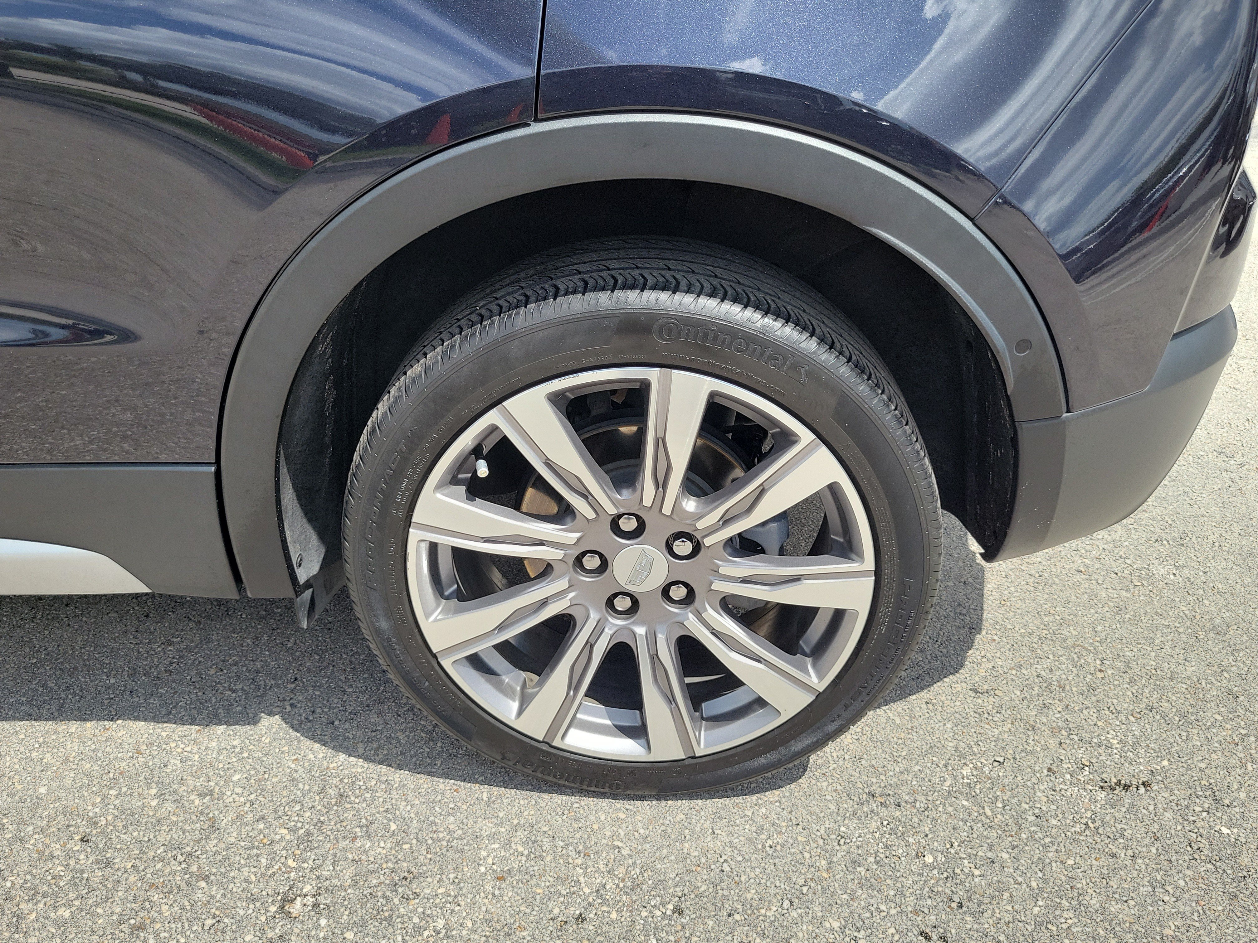 Used 2023 Cadillac XT4 Premium Luxury w/ Enhanced Visibility Package FWD image 30