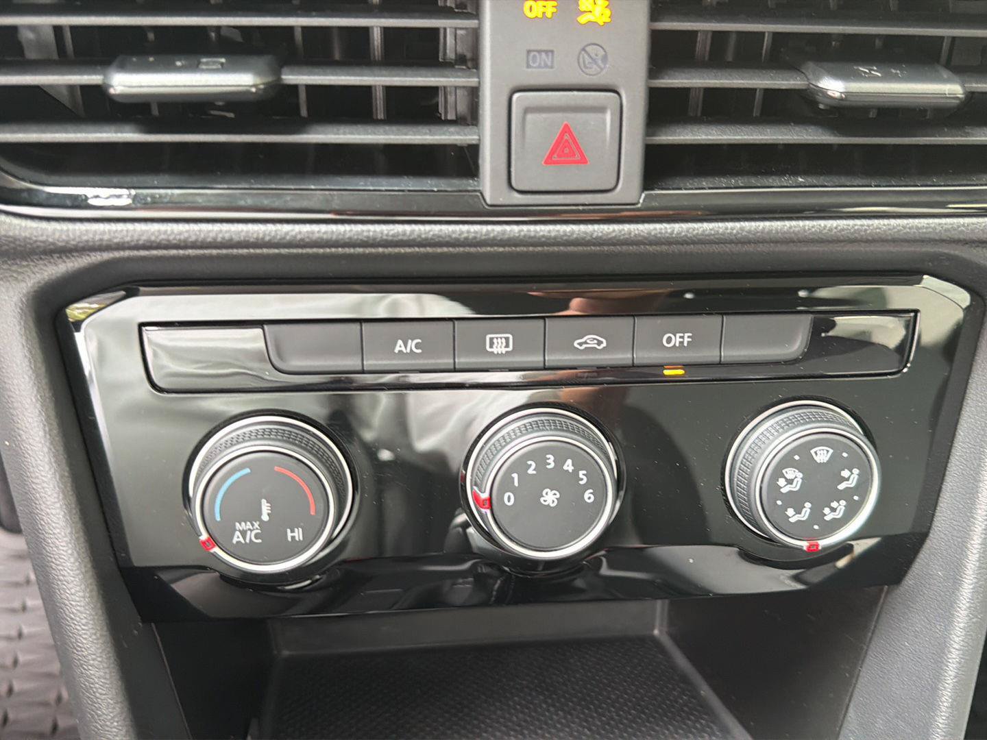 Certified 2024 Volkswagen Taos S FWD image 21