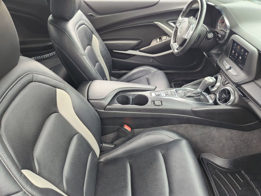 Used 2020 Chevrolet Camaro LS RWD image 10