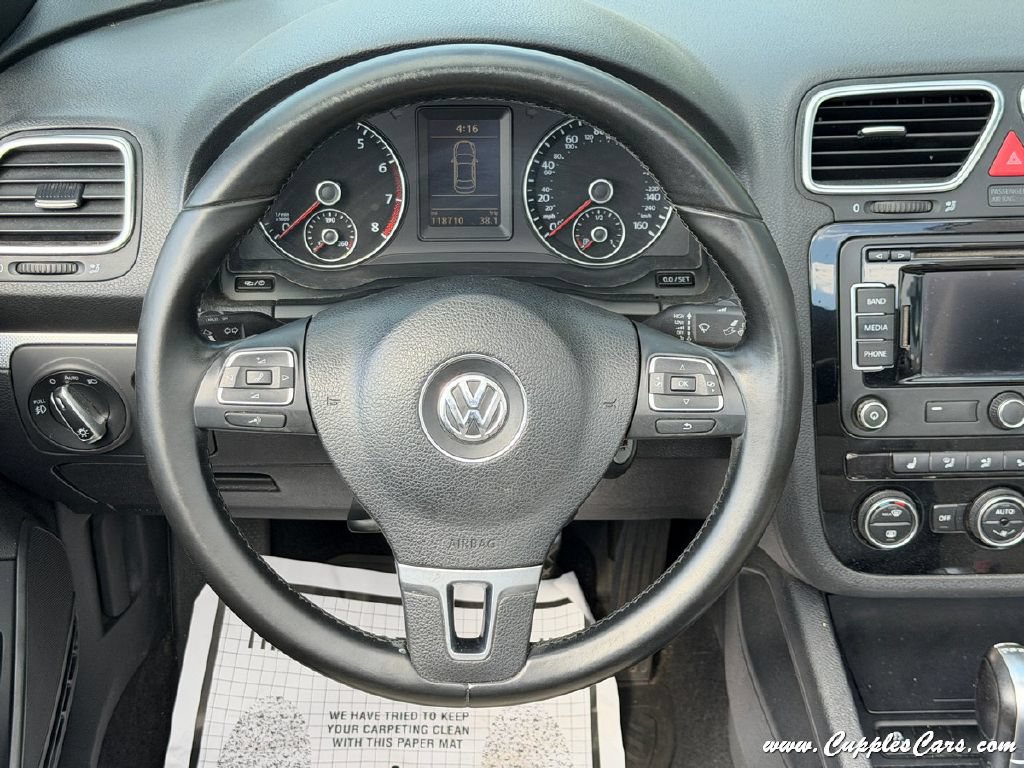 Used 2015 Volkswagen Eos Final Edition FWD image 25