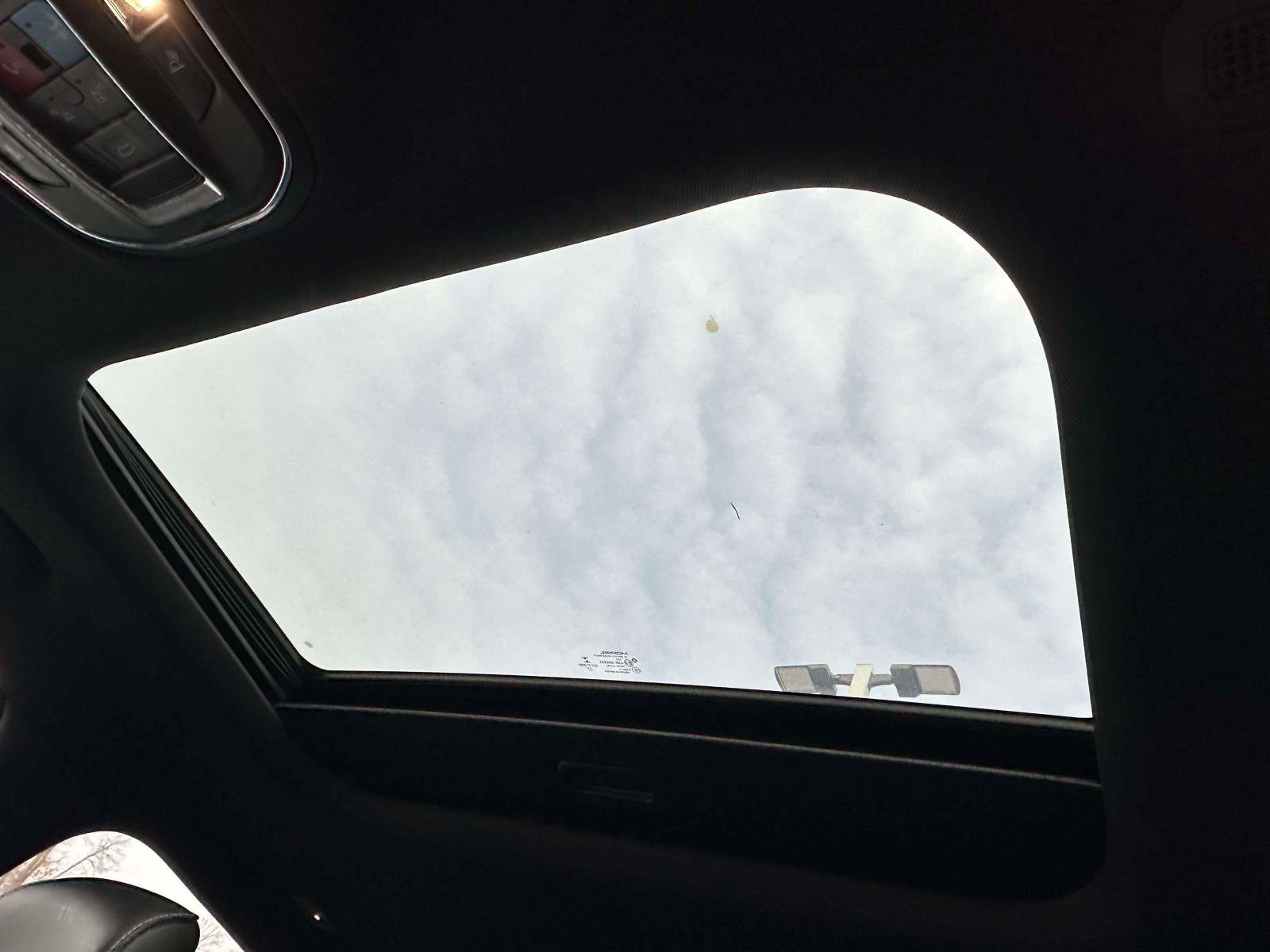 Used 2023 Jeep Grand Cherokee L Laredo image 28