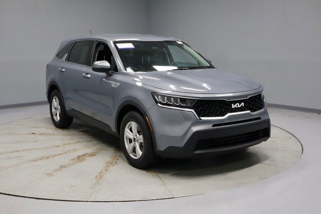 Used 2023 Kia Sorento LX FWD image 1