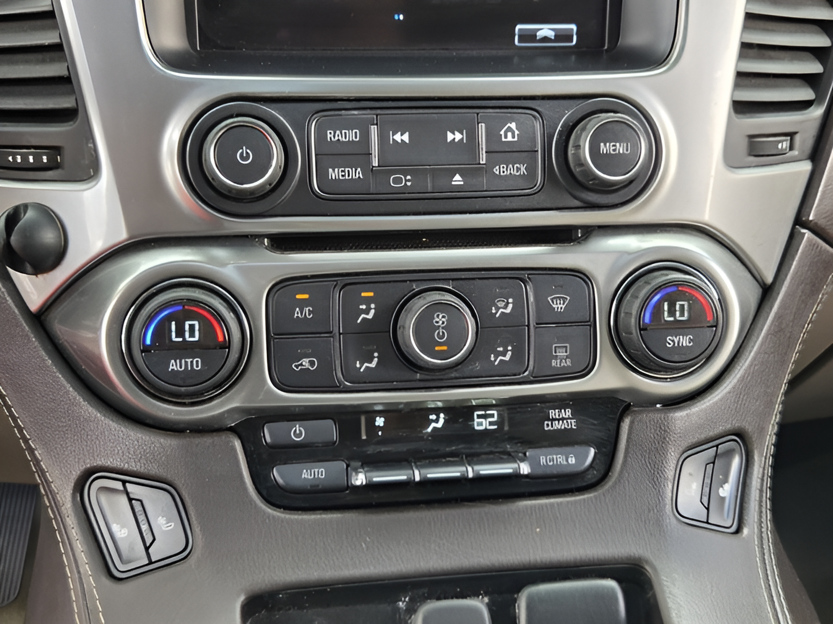 Used 2016 Chevrolet Tahoe LT RWD image 17