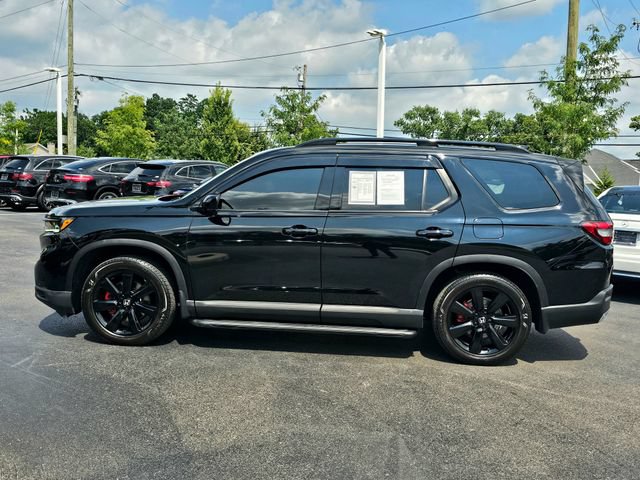 Used 2025 Honda Pilot Black Edition image 13
