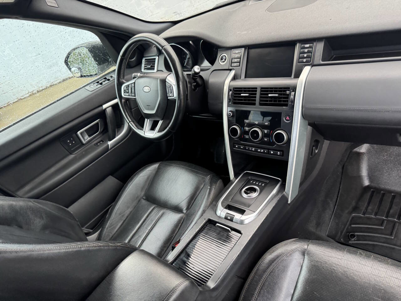 Used 2017 Land Rover Discovery Sport HSE image 39
