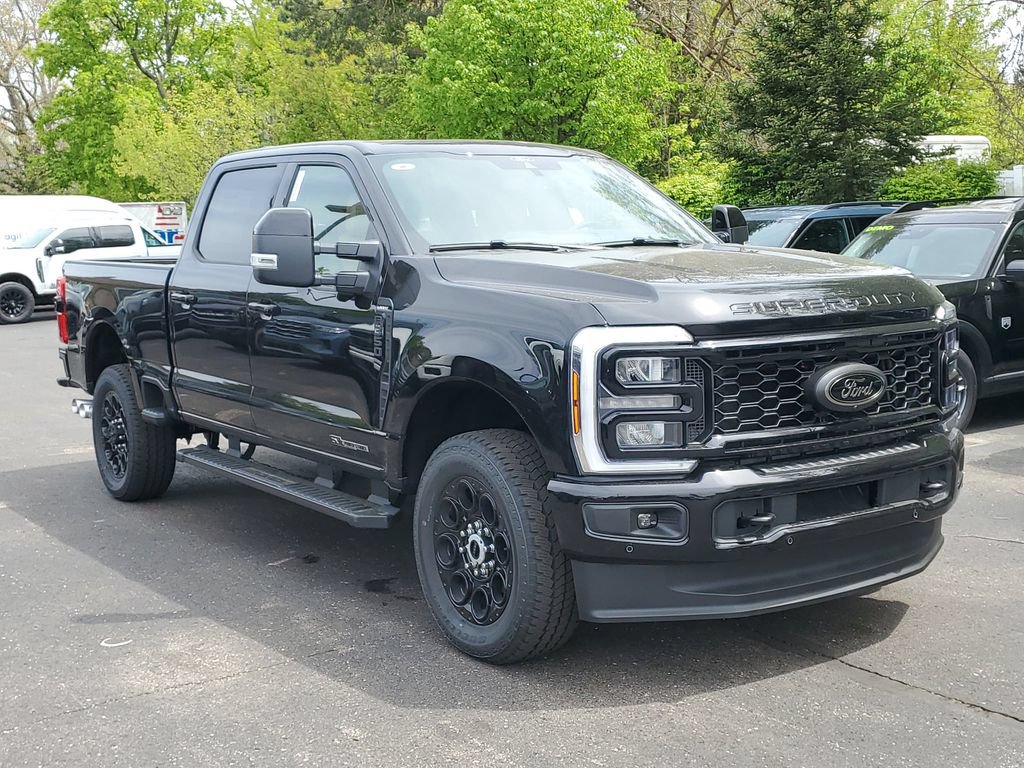 New 2026 Ford F350 Lariat w/ Black Appearance Package AWD/4WD image 3