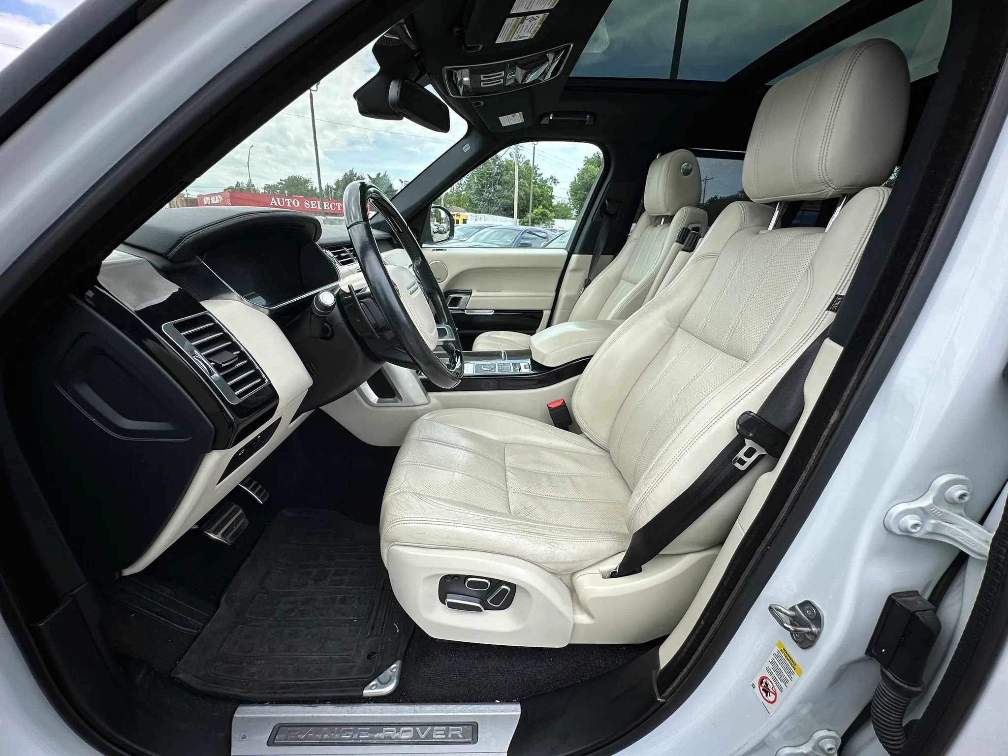 Used 2015 Land Rover Range Rover Long Wheelbase Supercharged AWD/4WD image 10