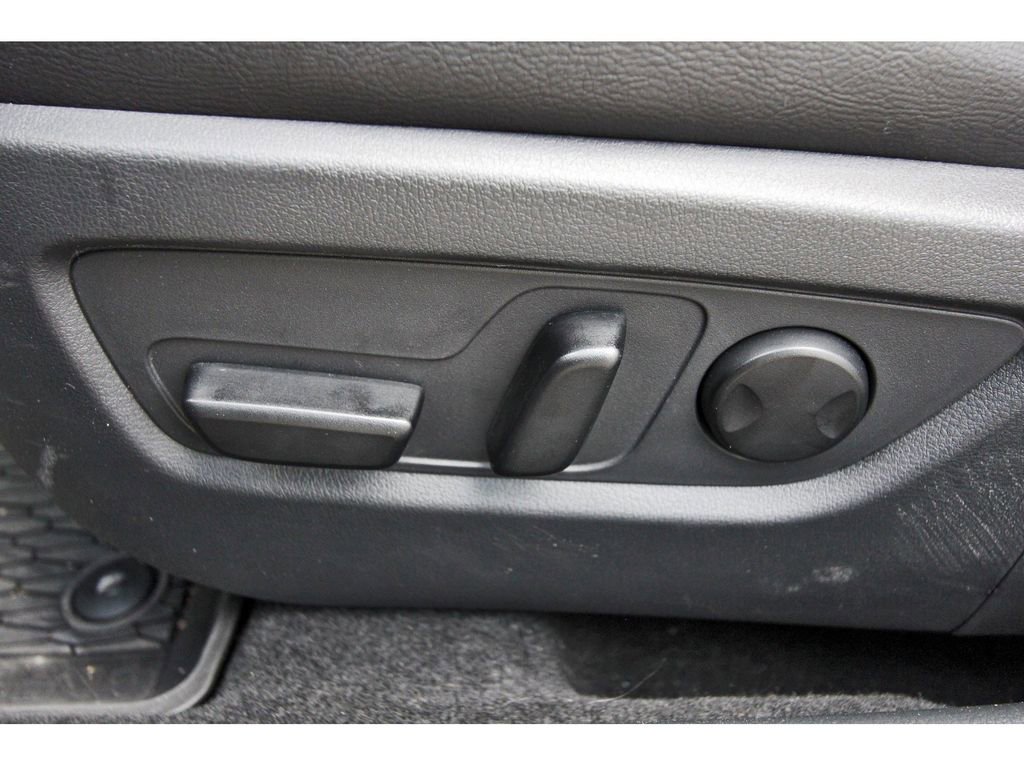 Used 2025 MAZDA CX-50 AWD 2.5 Turbo w/ Weather Package image 29