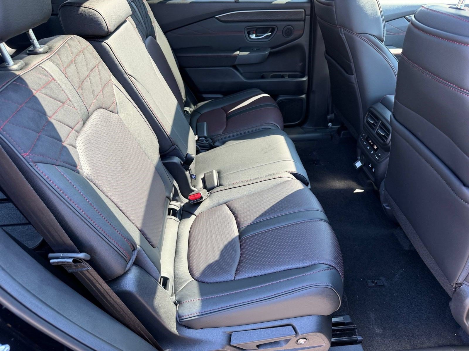 New 2026 Honda Pilot Black Edition image 25