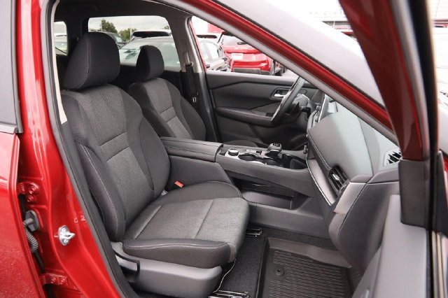 Certified 2025 Nissan Rogue SV AWD/4WD image 28