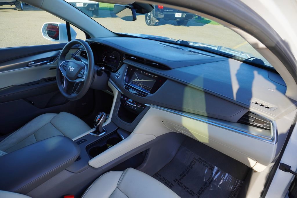 Used 2018 Cadillac XT5 Luxury w/ LPO, Sport Package image 32