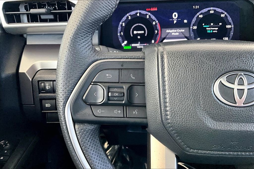 Certified 2025 Toyota Tacoma TRD Off-Road AWD/4WD image 12