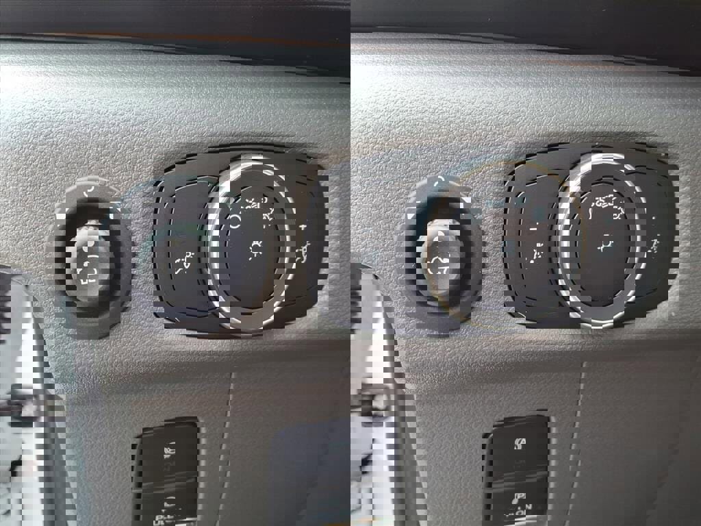 New 2025 Ford Transit 250 148 Medium Roof Extended AWD w/ Load Area Protection Package image 7