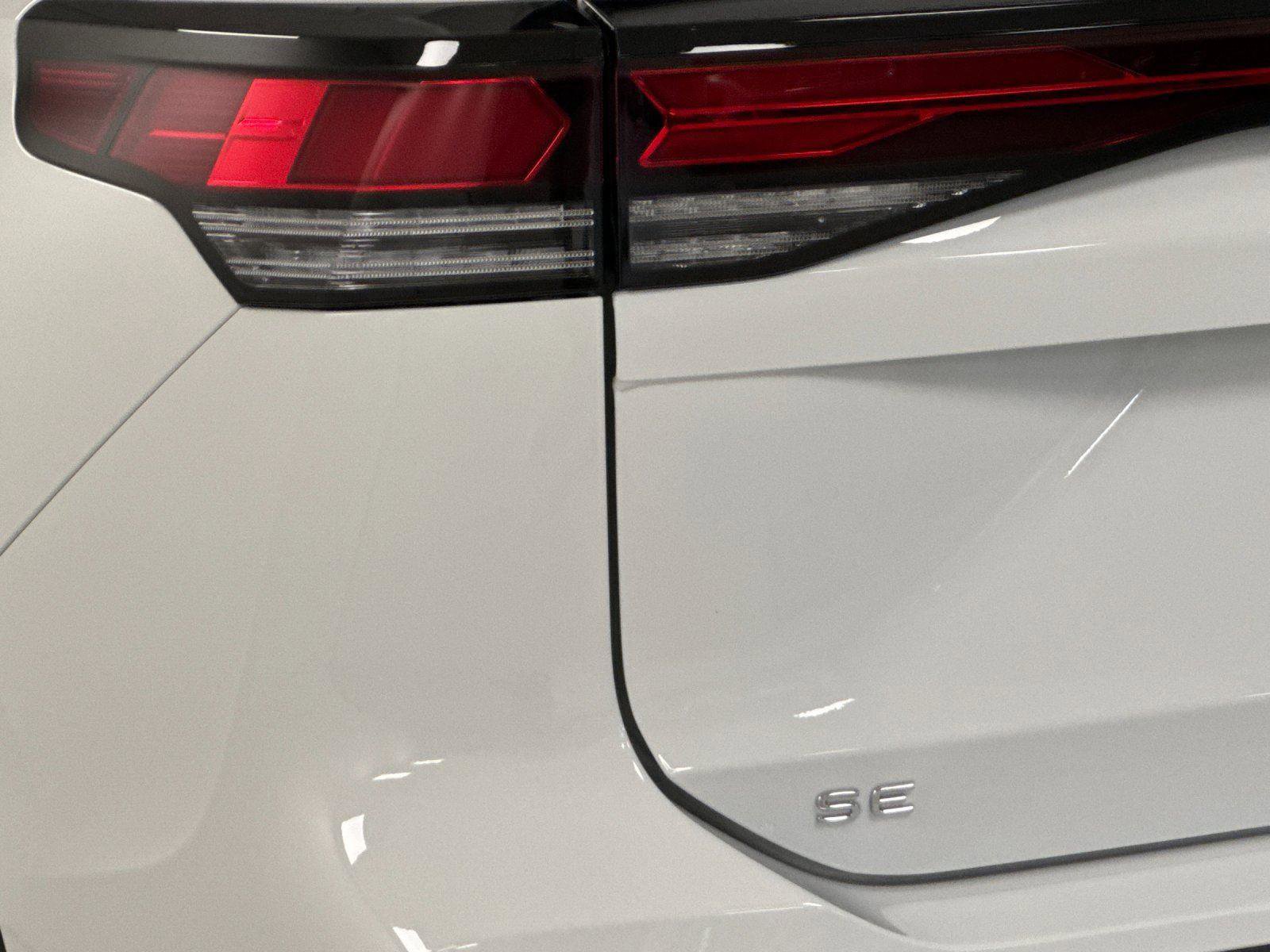 New 2026 Volkswagen Tiguan SE image 26