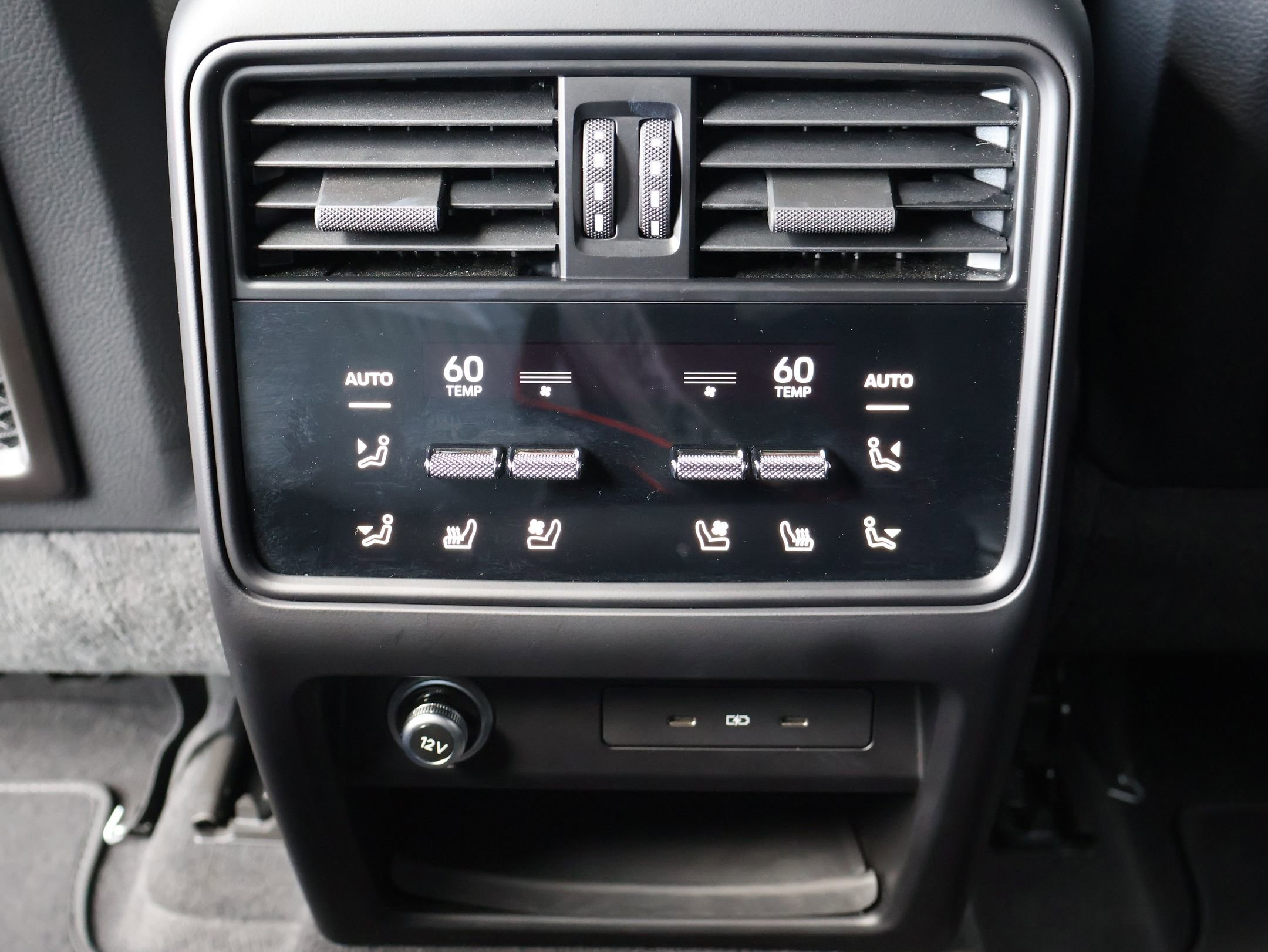 Certified 2025 Porsche Cayenne E-Hybrid image 24