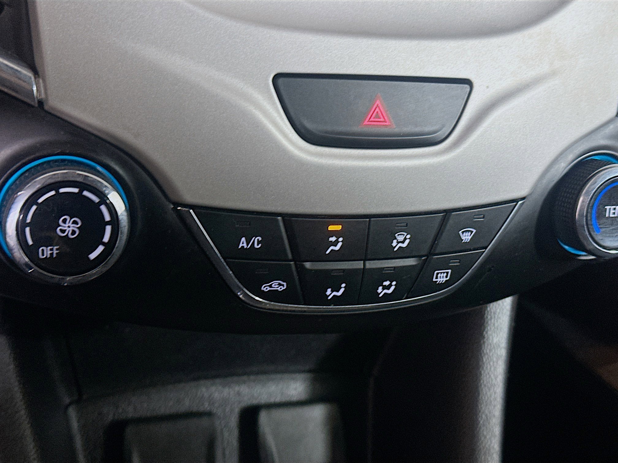 Used 2017 Chevrolet Cruze LS image 23