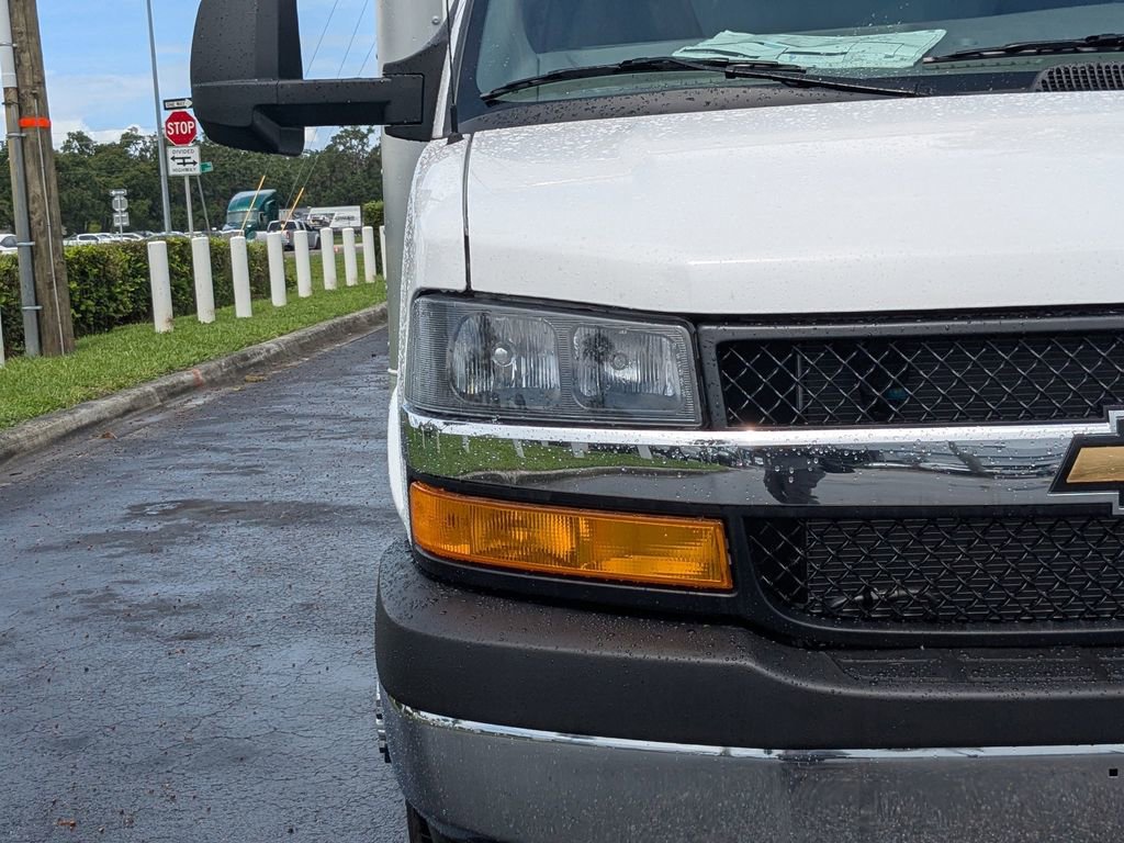 New 2025 Chevrolet Express 3500 w/ Power Convenience Package image 10