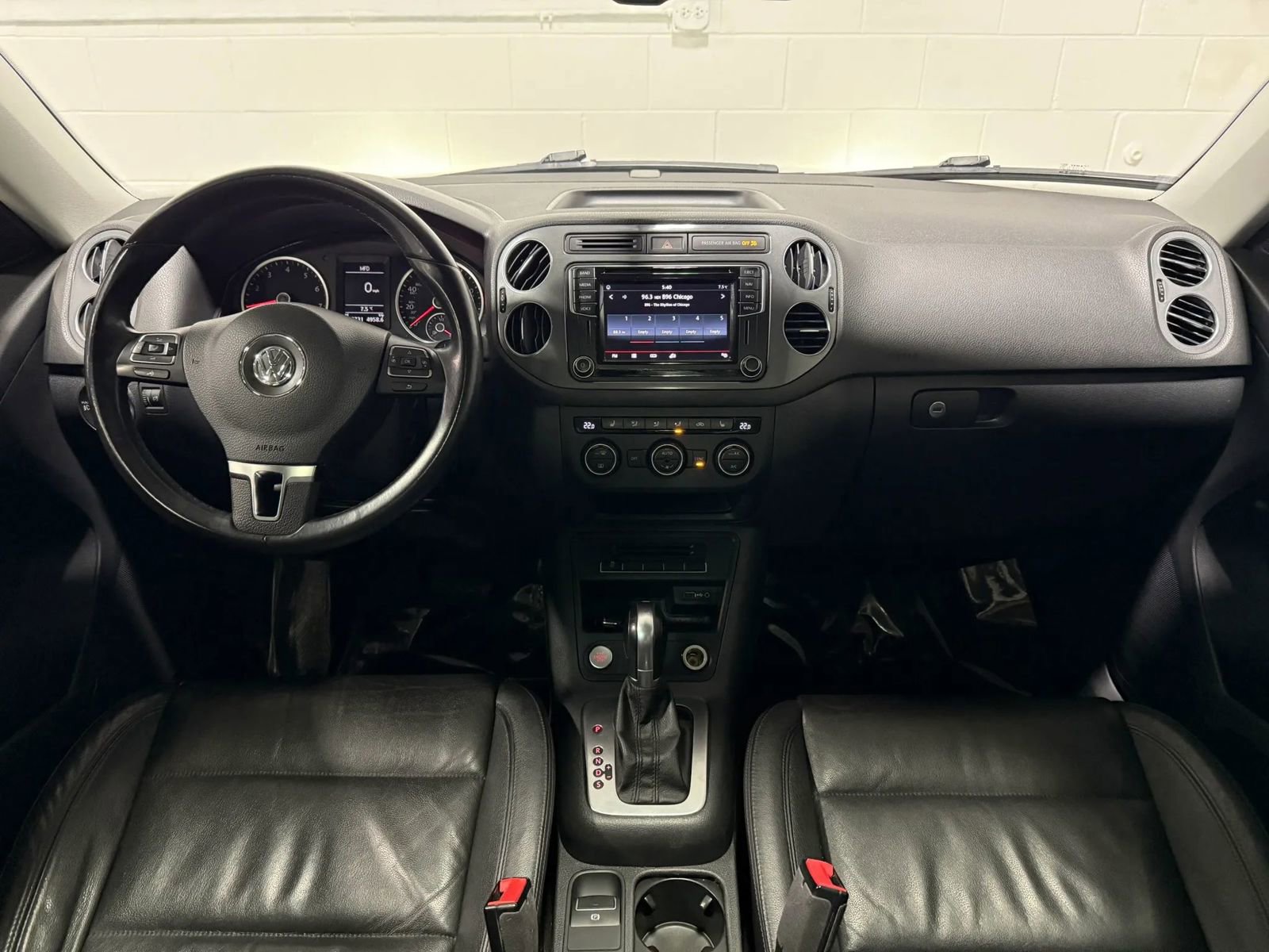 Used 2017 Volkswagen Tiguan SEL FWD image 19