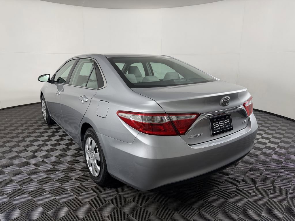 Used 2017 Toyota Camry LE FWD image 9