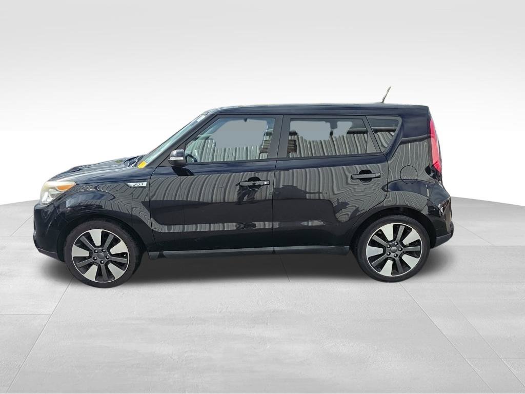 Used 2015 Kia Soul ! FWD image 2