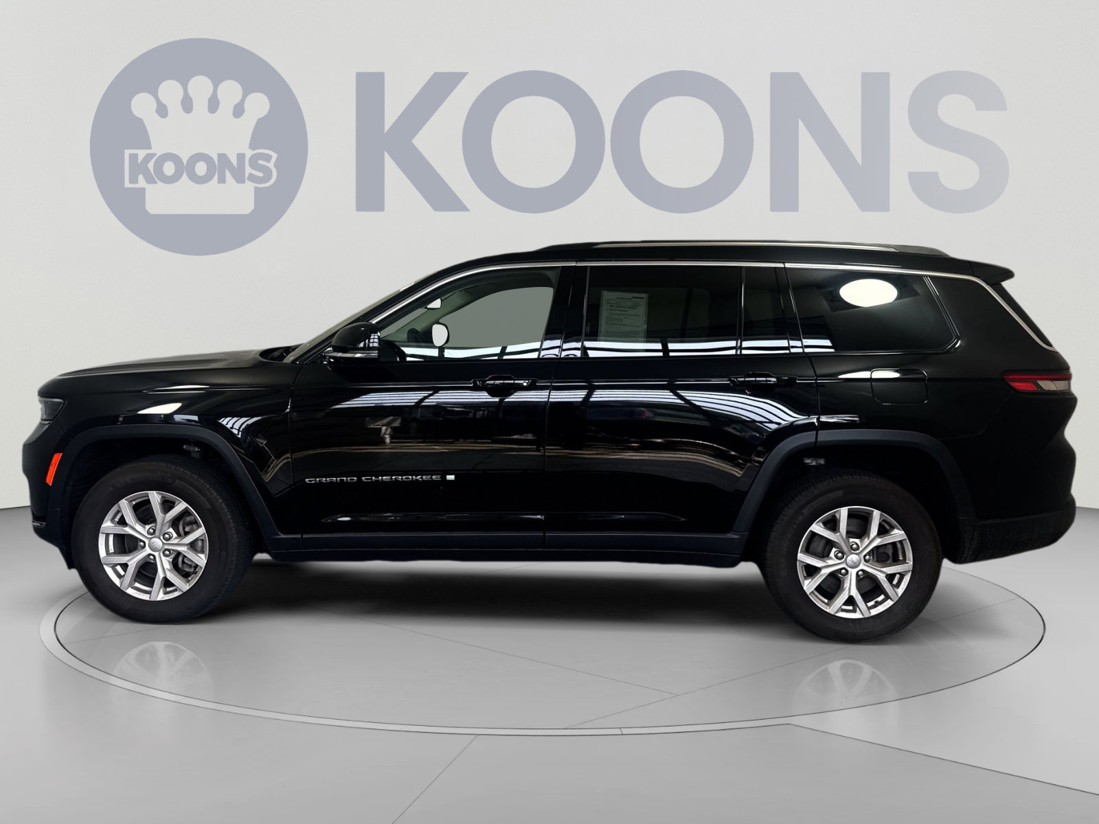 Used 2023 Jeep Grand Cherokee L Limited AWD/4WD image 2
