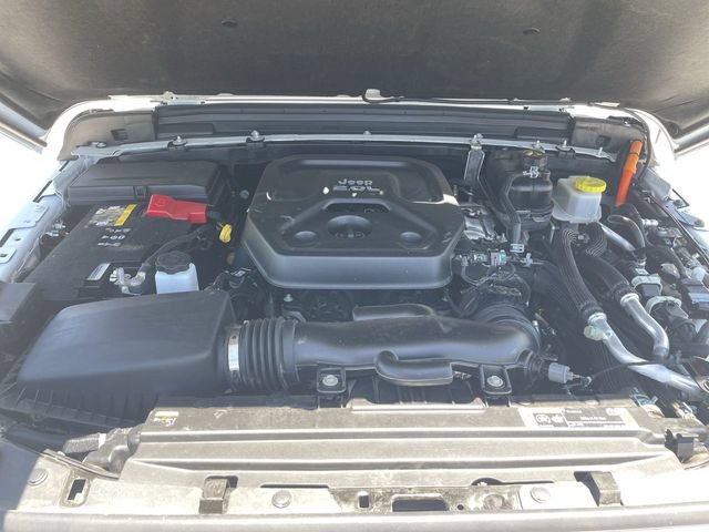 Used 2021 Jeep Wrangler Unlimited Sahara AWD/4WD image 30